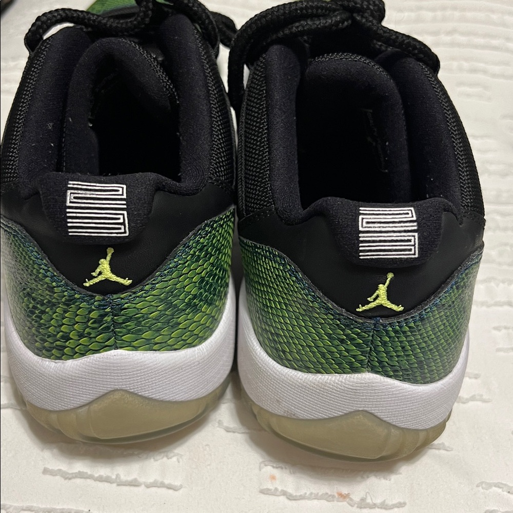 Jordan 12 Men's Sneakers - J 12 Taxi Black & White + 10.5 Geeen Snake - Picture 12 of 16